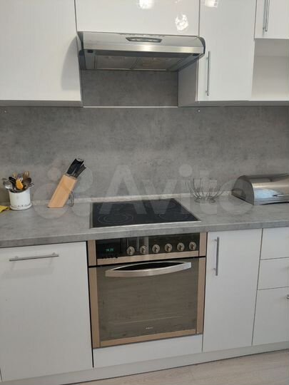 3-к. квартира, 80 м², 8/9 эт.