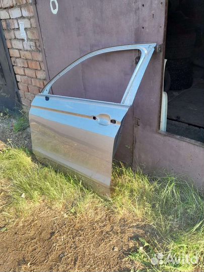 Volkswagen tiguan дверь