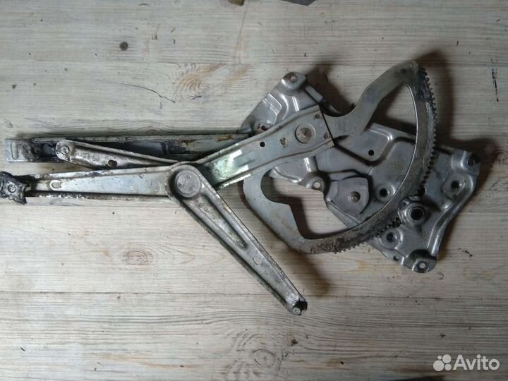 Стеклоподъемник передний правый BMW E36, Lancer 10