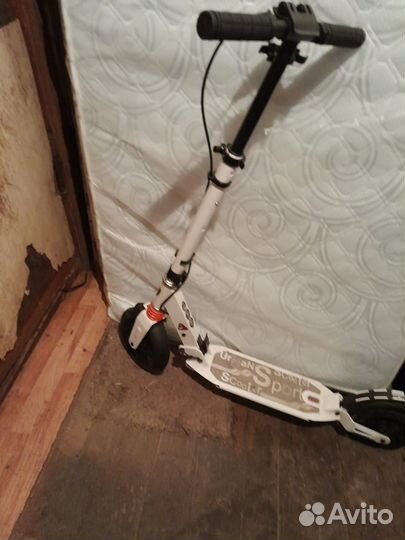 Самокат, подойдёт и детям и взрослым, новый