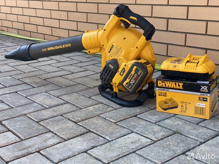 Воздуходув аккумуляторный dewalt DCM572N-XJ 54В