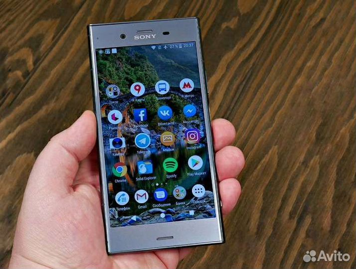 Смартфон Sony Xperia XZ1 (Dual)