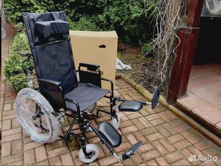 Инвалидная коляска с углом наклона спинки