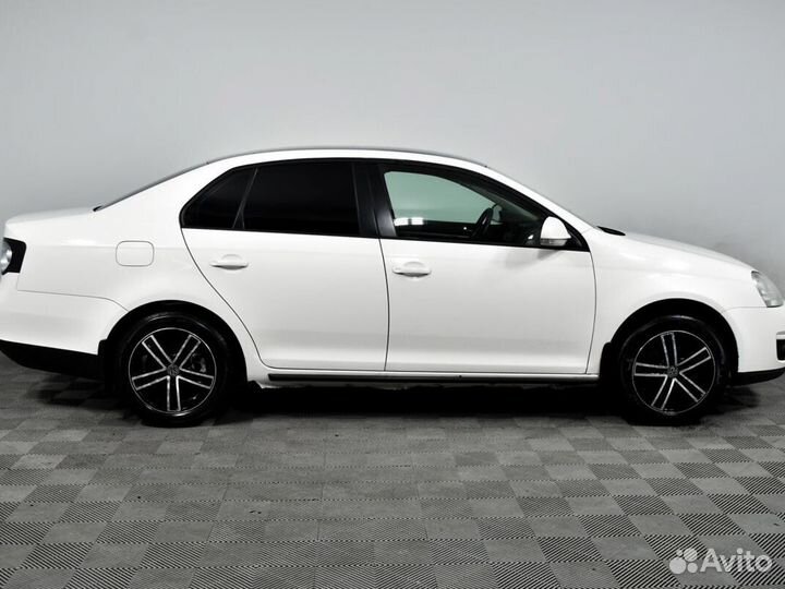 Volkswagen Jetta 1.6 МТ, 2010, 205 268 км