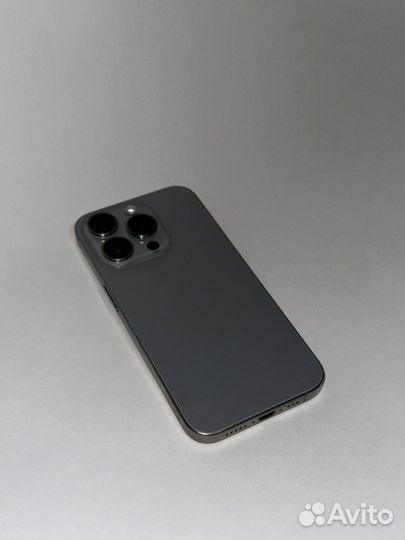 iPhone 15 Pro, 256 ГБ