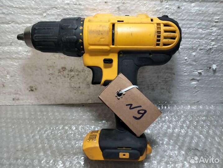 Dewalt DCD771 - Шуруповерт mexico Б/У