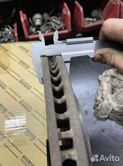 Коплект передних тормозных дисков камри 50