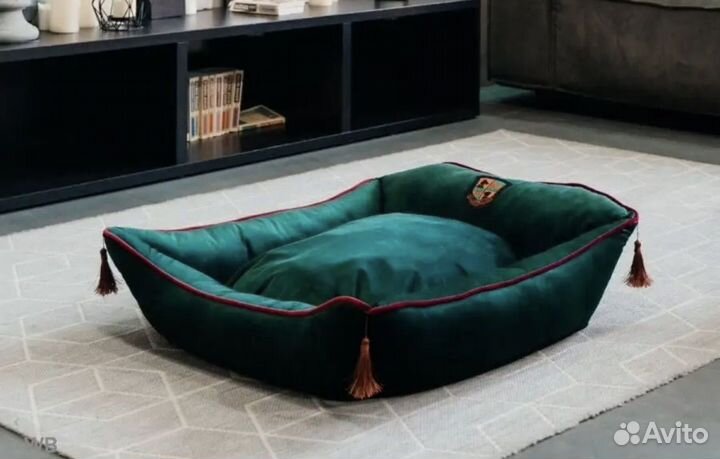 Лежанка для собак и кошек