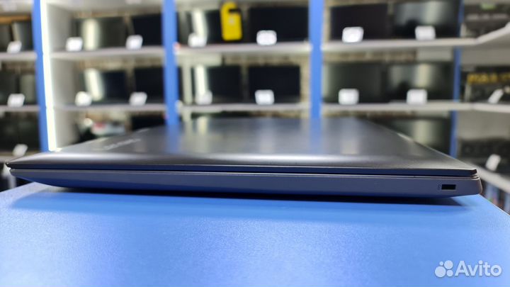 Игровой Lenovo 17.3