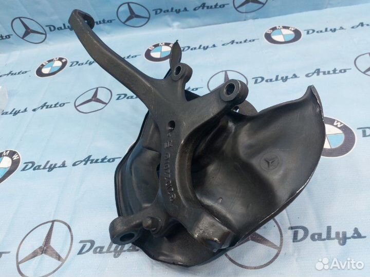Кулак поворотный передний левый Mercedes-Benz