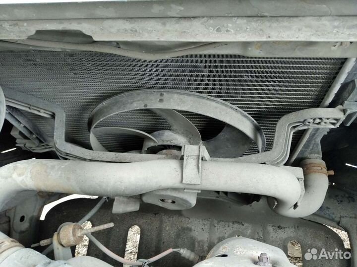 Радиатор охлаждения с вентилятором Рено Логан