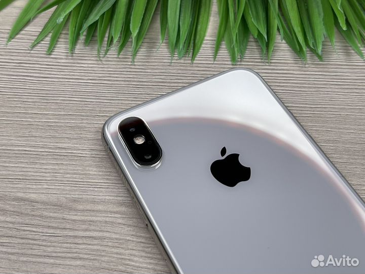 iPhone Xs, 64 ГБ