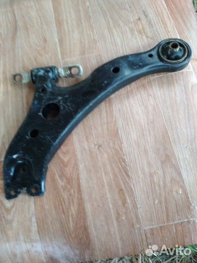 Камри 40 -50-55кузов нижний рычаг
