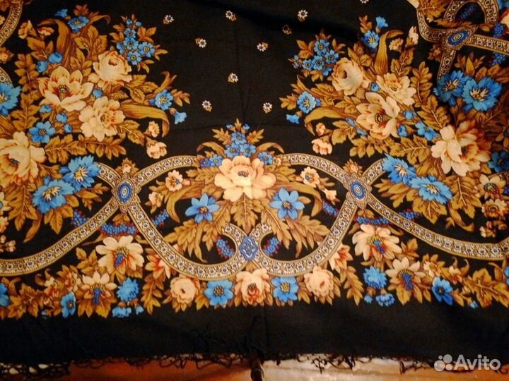 Платки- шали павловопосадские СССР,ч/ш новые 148см