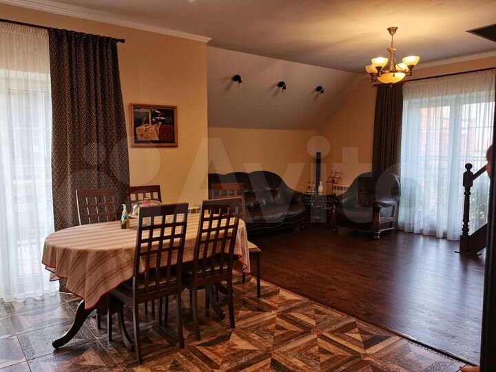 3-к. квартира, 113 м², 3/3 эт.