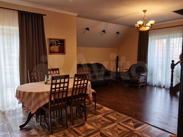 3-к. квартира, 113 м², 3/3 эт.