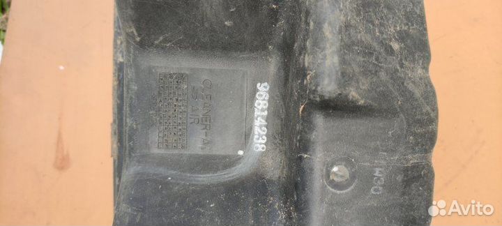 Корпус воздушного фильтра Chevrolet Aveo T250 2007