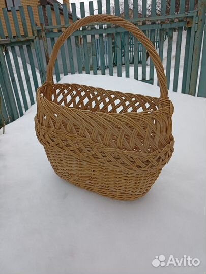 Корзина плетеная овальная