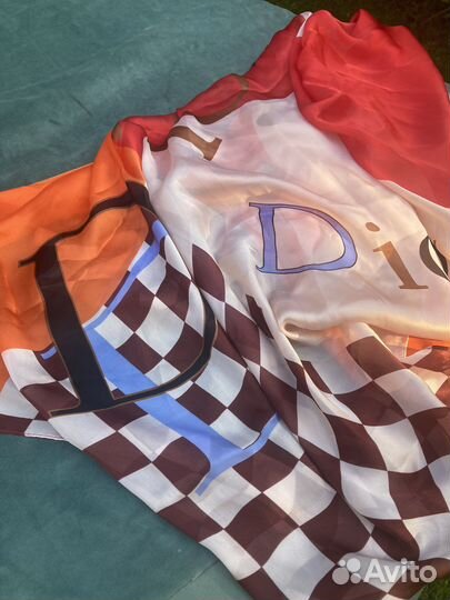 Палантин шелковый бренд