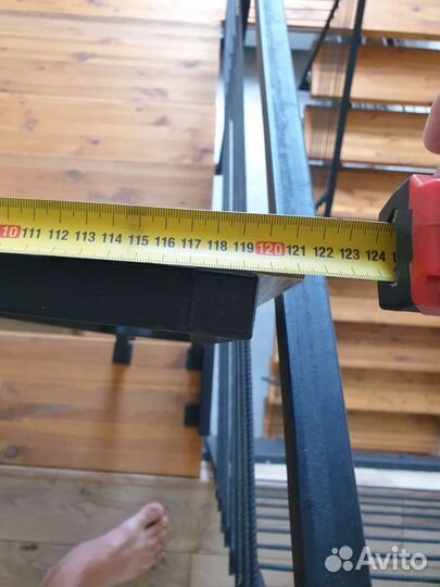 Ворота безопасности на лестницу