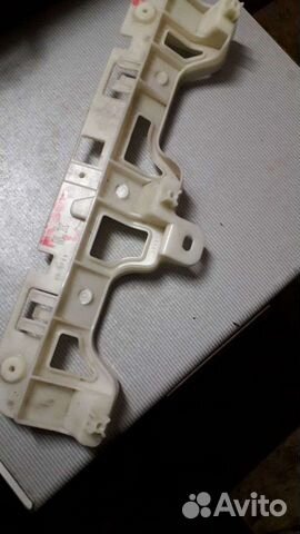 Lexus NX 200/300 крепление бампера переднее левое