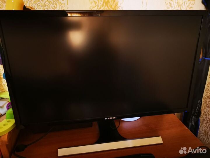Монитор 4k Samsung U28E590D