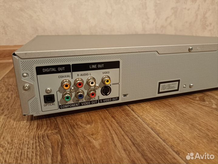 CD/DVD плеер Sony DVP-NC66K