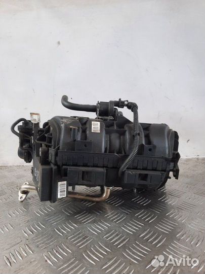 Коллектор впускной Opel Astra хэтчбэк 5дв 1.4