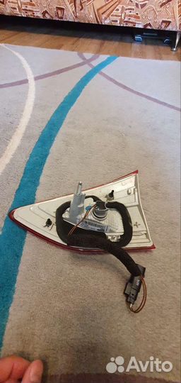 Фонарь задний в крышку багажника Ford Kuga 2