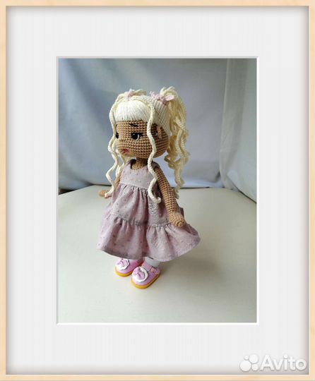 Вязаная кукла ручной работы