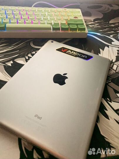 Планшет apple iPad 5 128