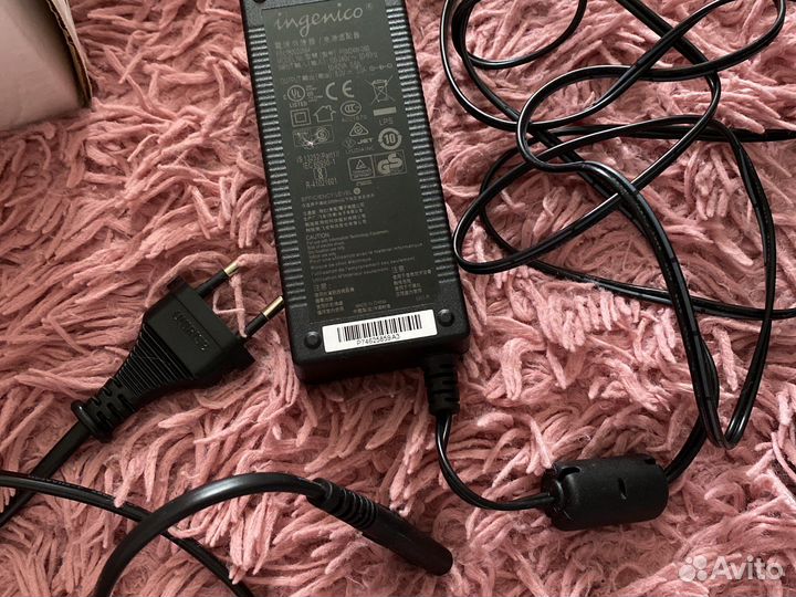 Платежный терминал ingenico