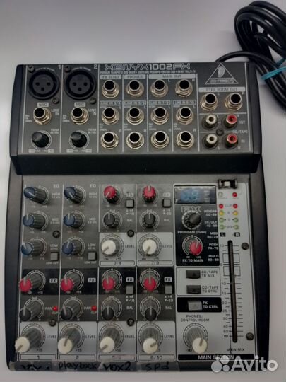 Микшерный пульт Behringer Xenyx 1002Fx