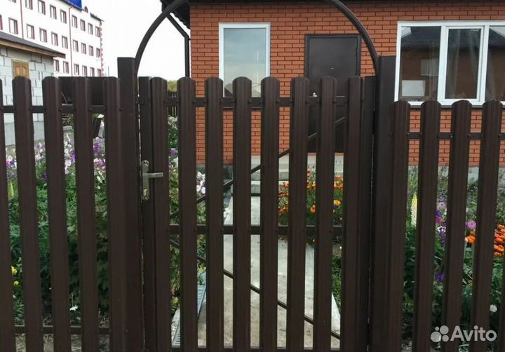 Забор из евроштакетника 50 метров