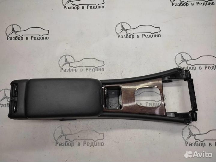 Подлокотник w203 C-class 646.962 09.2005