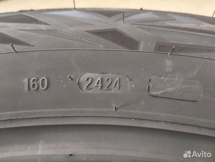 Ikon Tyres Autograph Ice 9 SUV 265/65 R17 116T