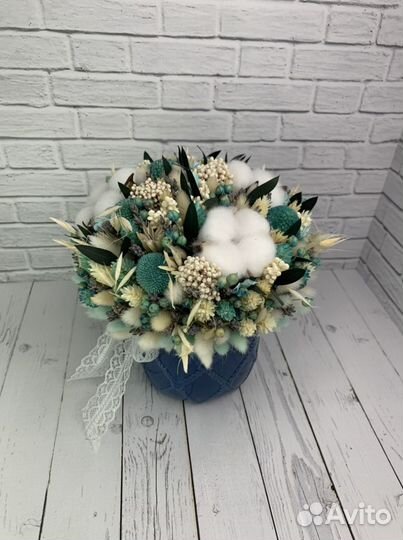 Композиция из сухоцветов