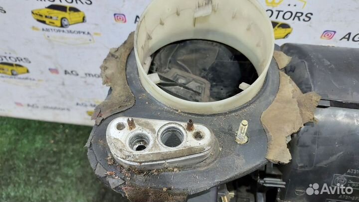 Корпус отопителя с радиатором в сборе E39