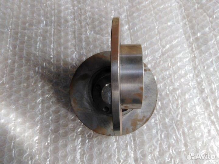 Диск тормозной передний Audi 80 1991 - 1995