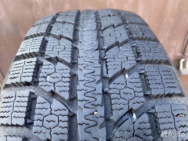 Toyo Observe GSi-5 215/60 R17