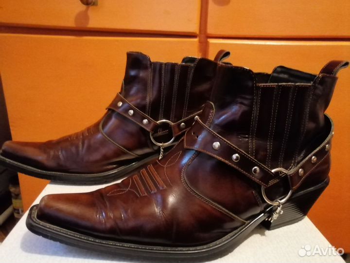 Ботинки- 
