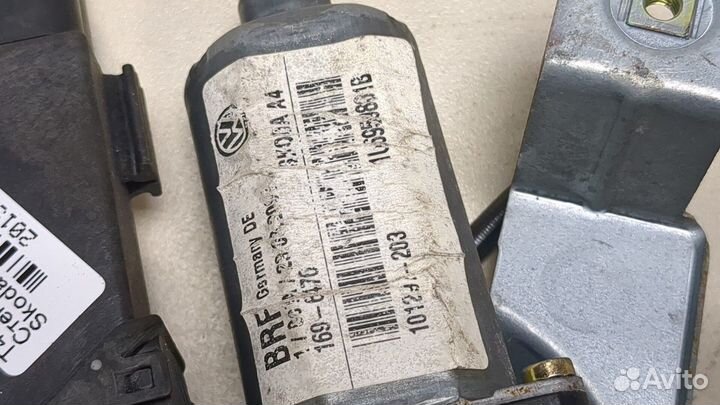 Стеклоподъемник электрический левый передний Skoda Octavia Tour