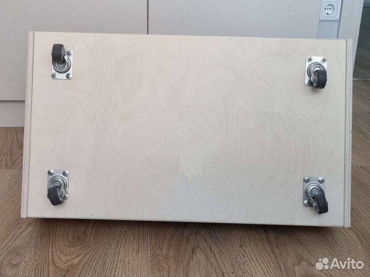 Полка для книг на колесиках Be kids