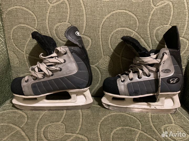 Коньки хоккейные