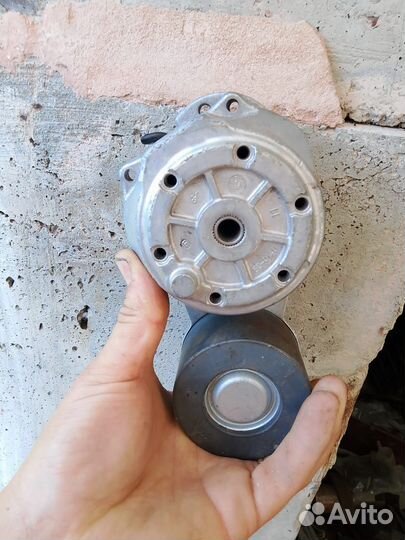 Натяжитель ремня P3691280