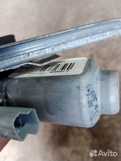 Стеклоподъемник передний правый Peugeot 107