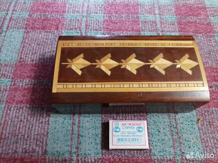 Коробка деревянная резная