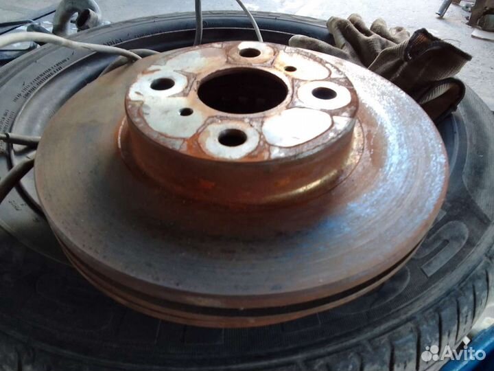 Диск тормозной Тойота Приус 10