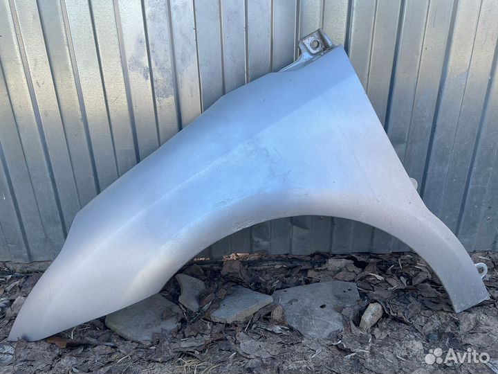 Крыло переднее левое Citroen C4
