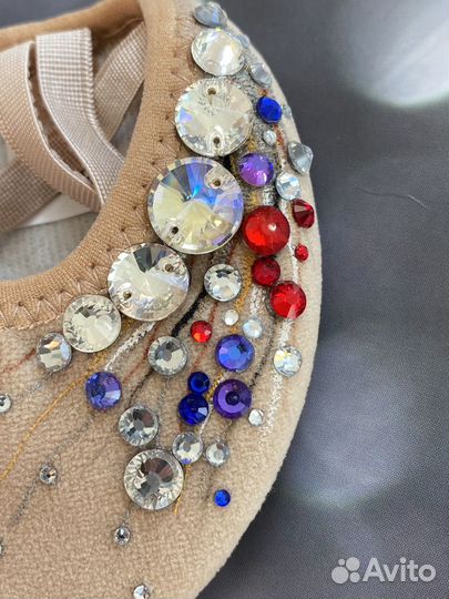 Полупальцы со стразами